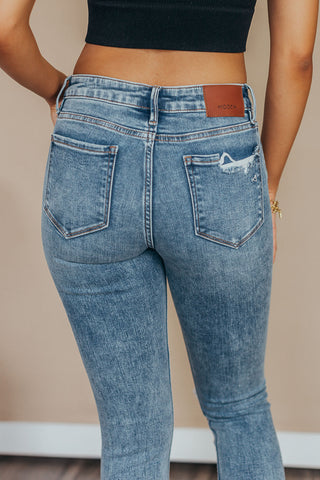 Hidden Amelia Dark Wash Hem Skinny Jean